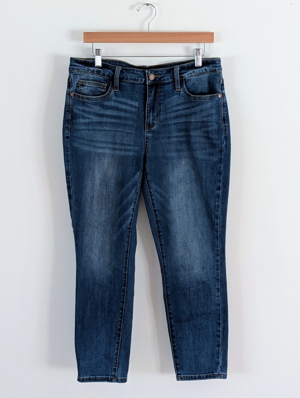 Judy Blue Relaxed Fit Straight Leg Jeans - 32